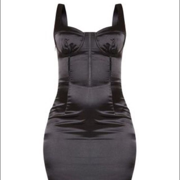 PrettyLittleThing Black Satin Midi Dress - Picture 2 of 3